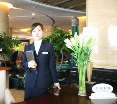 酒店管理专业毕业生风采 餐饮管理的卓越实践